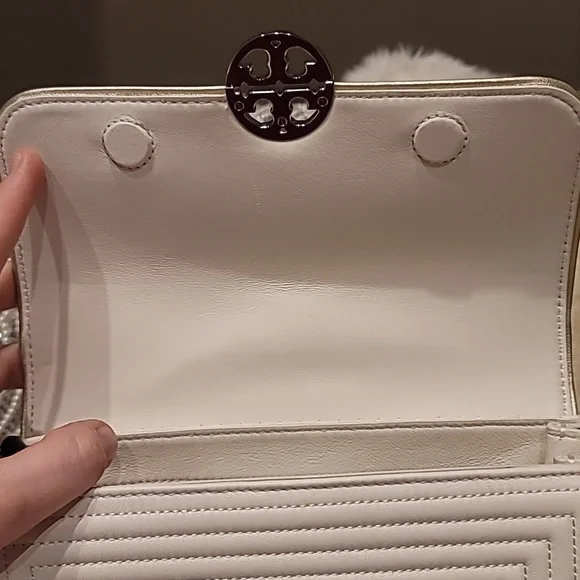 Tory Burch quilted leather shoulder bag - Picture 9 of 15